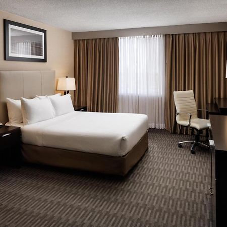 Pomeroy Hotel & Conference Centre グランド・プレーリー エクステリア 写真