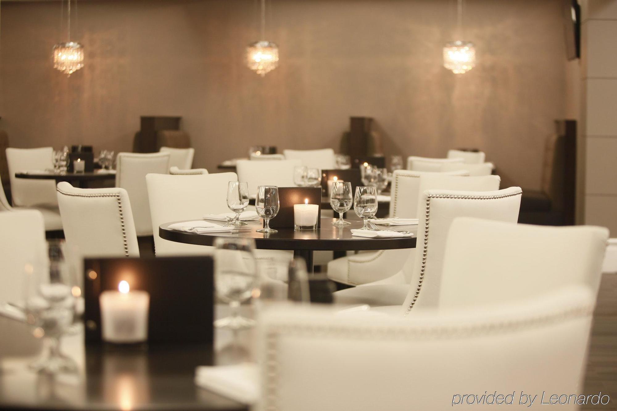 Pomeroy Hotel & Conference Centre グランド・プレーリー エクステリア 写真