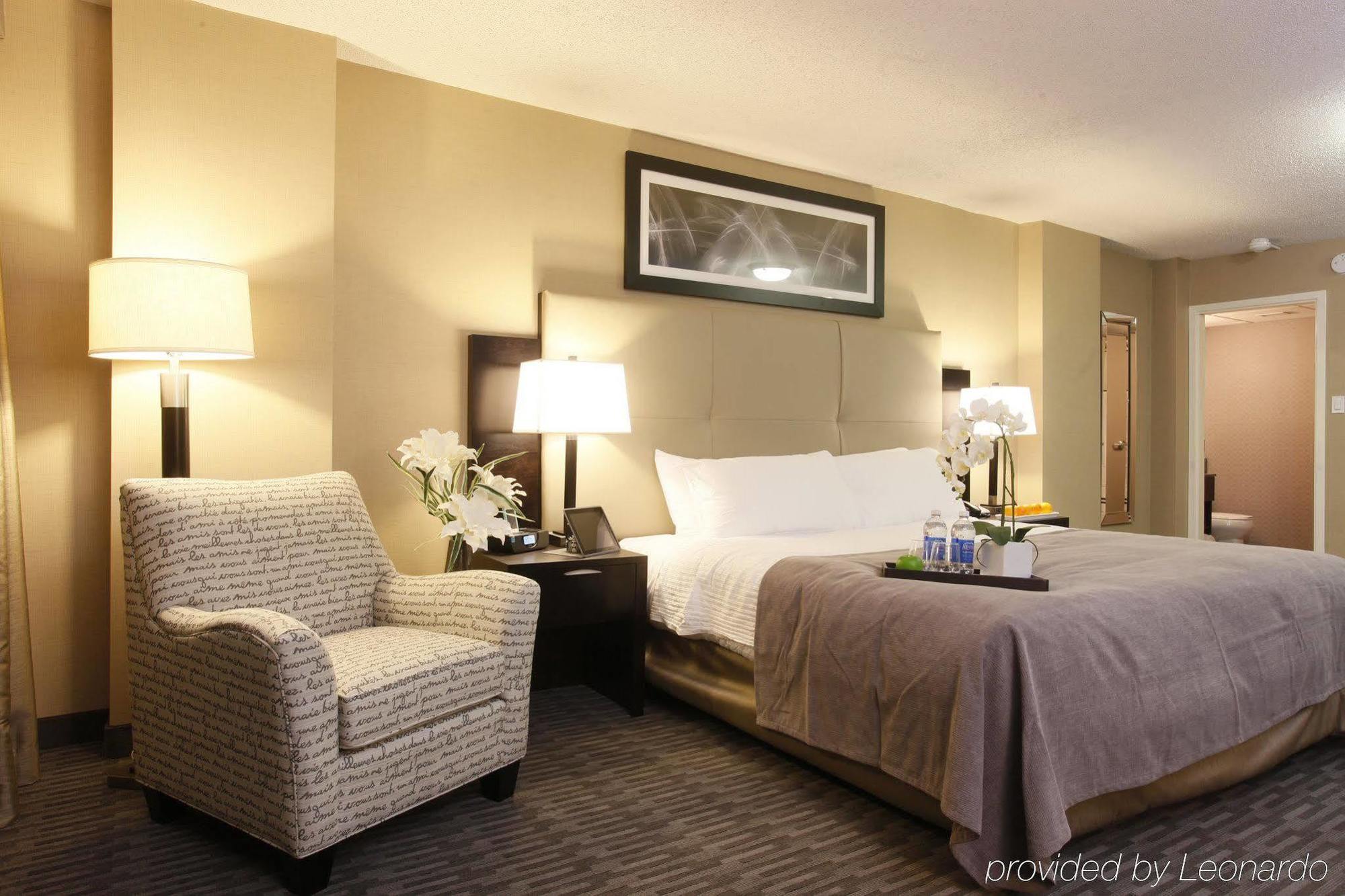 Pomeroy Hotel & Conference Centre グランド・プレーリー エクステリア 写真