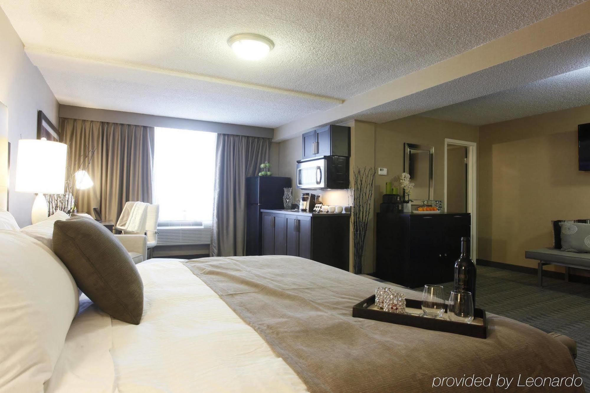 Pomeroy Hotel & Conference Centre グランド・プレーリー エクステリア 写真